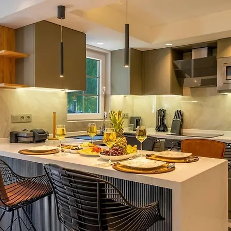 Merkezde Jakuzili Daire - Ocekhomes Meva * فتحية